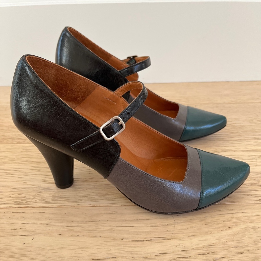CHIE MIHARA Muriel Three Tone Leather Pointy Toe Mary Jane Pumps Heels